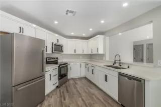 Photo #1: 2502539 Listing