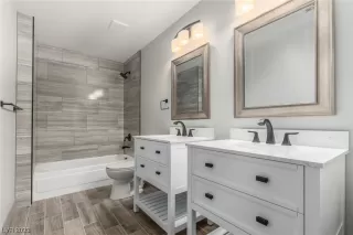 Photo #3: 2502539 Listing