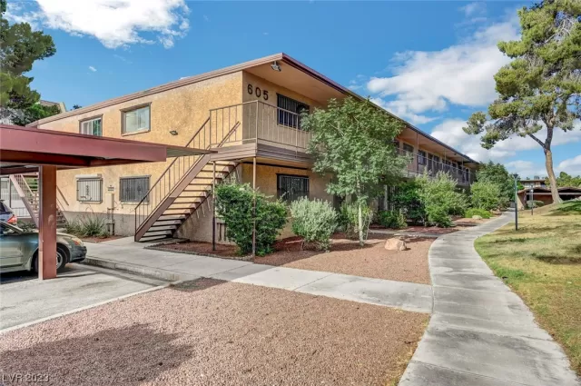 MLS: 2502573 Condo For Sale