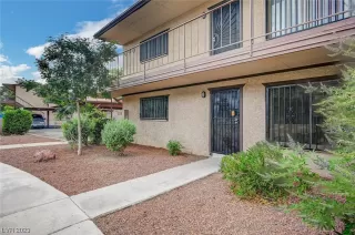 Photo #2: 2502573 Listing