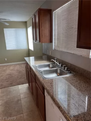 Photo #5: 2502583 Listing 