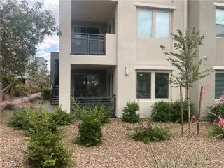 Photo #1: 2502588 Listing