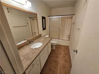 Photo #4: 2502593 Listing