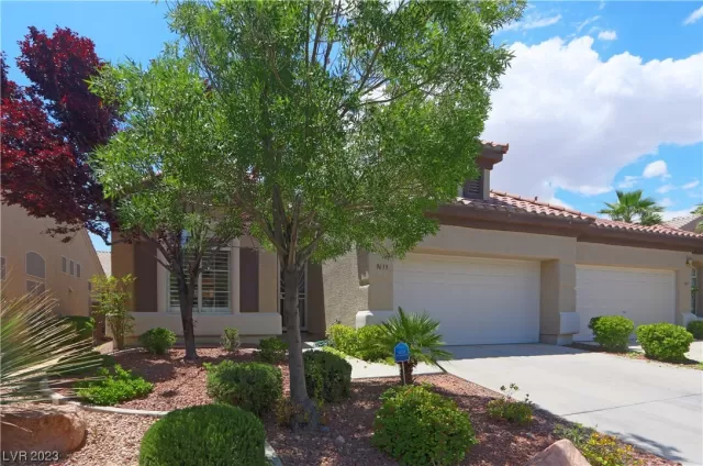 MLS: 2502596 Condo For Sale