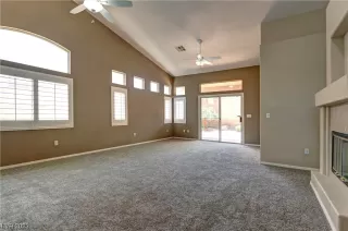 Photo #5: 2502596 Listing