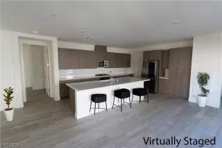 Photo #3: 2502607 Listing 