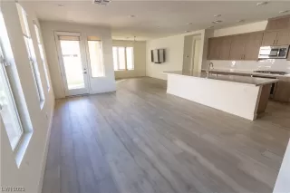 Photo #6: 2502607 Listing 