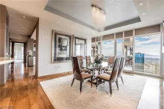 Photo #5: 2502608 Listing 