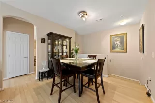 Photo #3: 2502619 Listing 