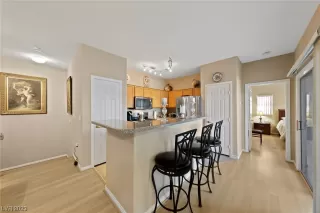 Photo #4: 2502619 Listing 