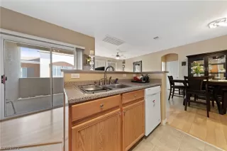 Photo #5: 2502619 Listing 