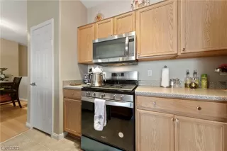 Photo #6: 2502619 Listing 