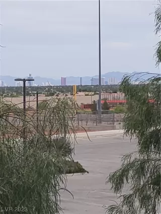 Photo #1: 2502626 Listing 