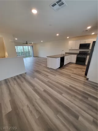 Photo #4: 2502626 Listing 