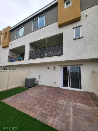 Photo #5: 2502626 Listing 