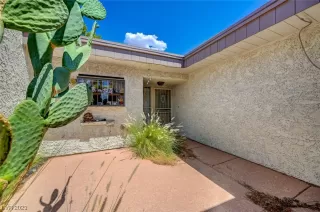 Photo #4: 2502629 Listing 