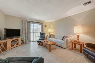 Photo #6: 2502629 Listing 