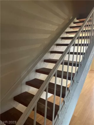 Photo #4: 2502630 Listing