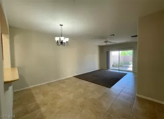 Photo #2: 2502677 Listing 