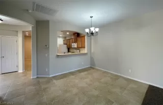 Photo #5: 2502677 Listing 