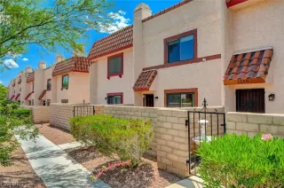 Photo #3: 2502685 Listing