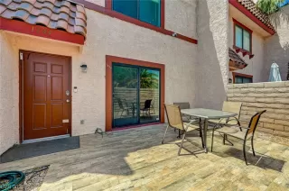 Photo #4: 2502685 Listing