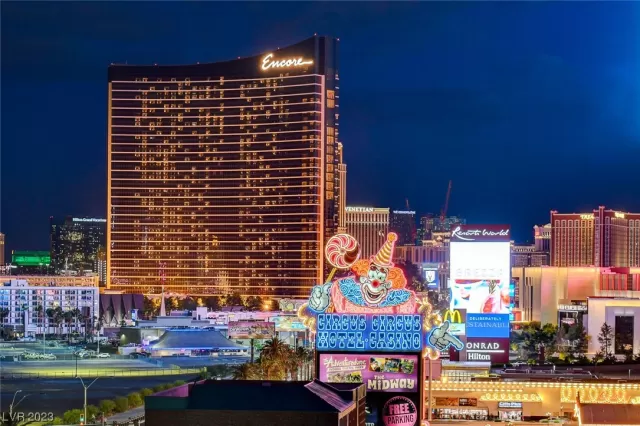 MLS: 2502728 Condo For Sale