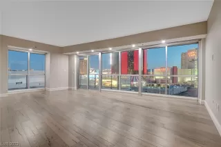 Photo #3: 2502728 Listing