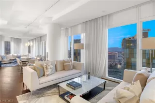 Photo #1: 2502731 Listing 