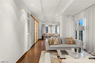 Photo #3: 2502731 Listing 