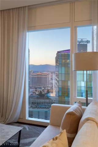 Photo #4: 2502731 Listing 