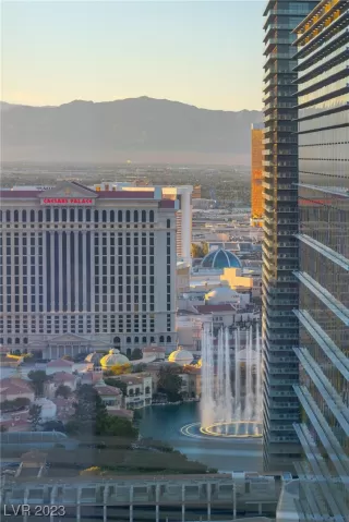 Photo #5: 2502731 Listing 