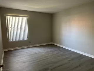 Photo #2: 2502740 Listing 