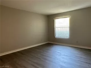 Photo #3: 2502740 Listing 