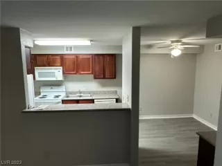 Photo #6: 2502740 Listing 