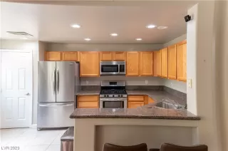 Photo #1: 2502743 Listing