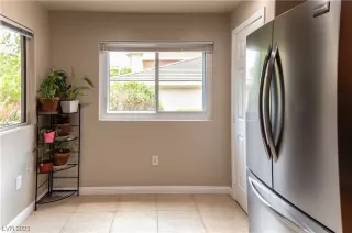 Photo #2: 2502743 Listing