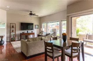 Photo #5: 2502743 Listing