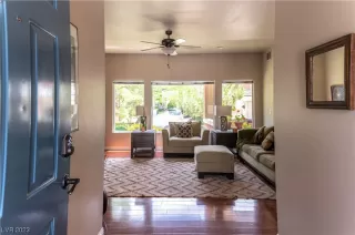 Photo #6: 2502743 Listing