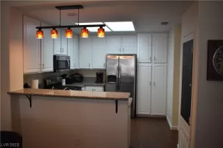 Photo #2: 2502748 Listing 