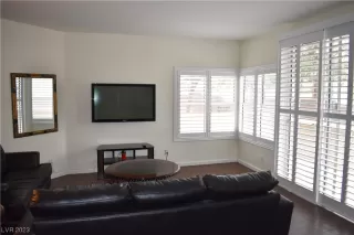 Photo #5: 2502748 Listing 