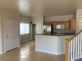 Photo #1: 2502749 Listing 