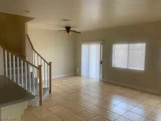 Photo #6: 2502749 Listing 