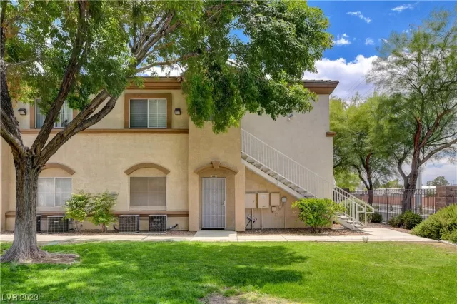 MLS: 2502764 Condo For Sale