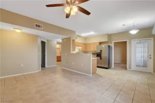 Photo #3: 2502764 Listing