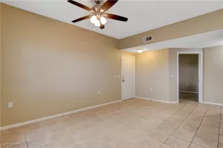 Photo #4: 2502764 Listing