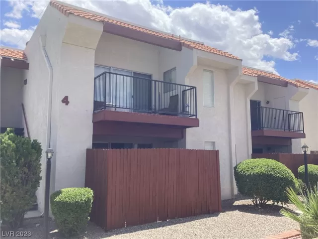 MLS: 2502782 Condo For Sale