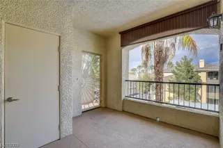 Photo #3: 2502804 Listing