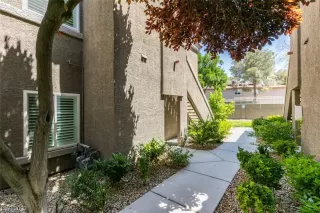 Photo #2: 2502814 Listing