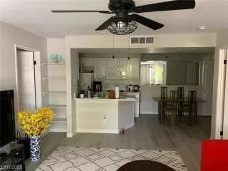 Photo #1: 2502831 Listing 